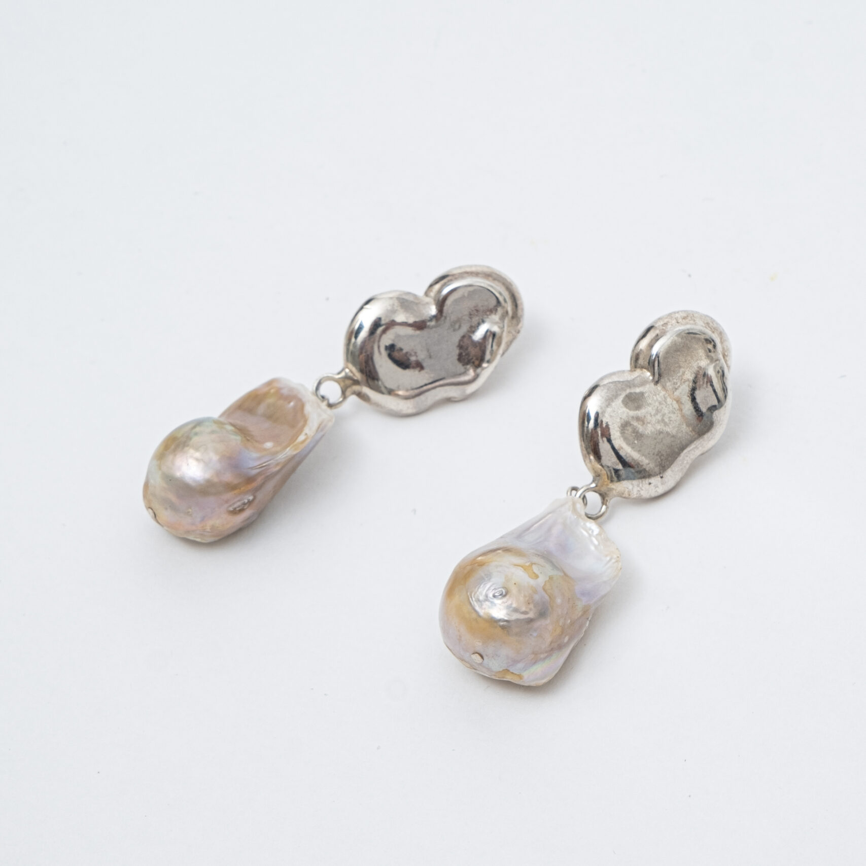 Silver Pearl Earring