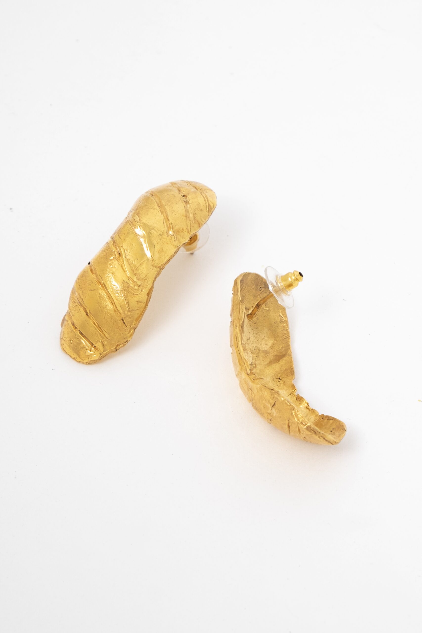 Baguette Curved Gold Earrings - Image 3