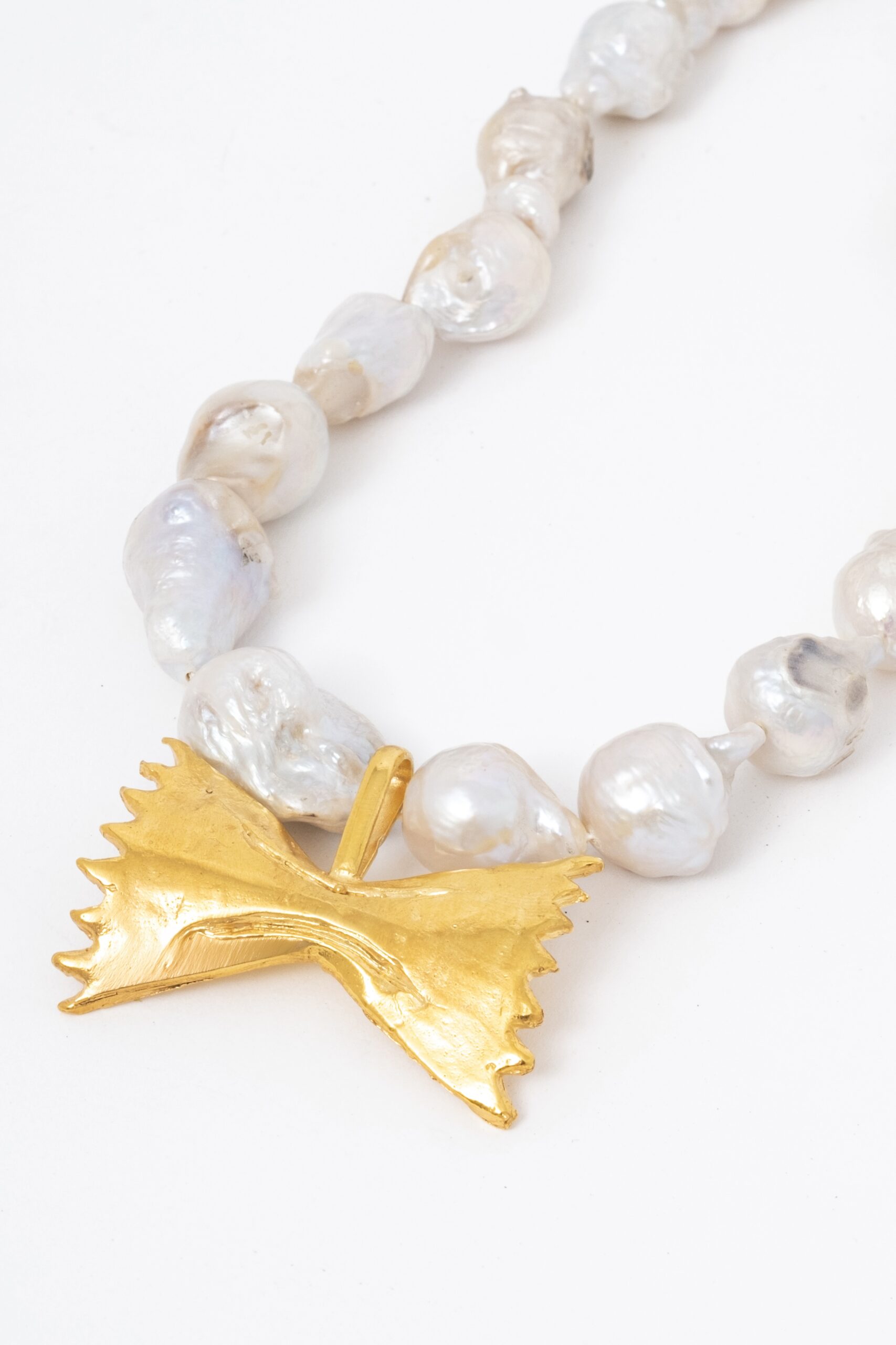 Farfalle Baroque Pearl Gold Collar