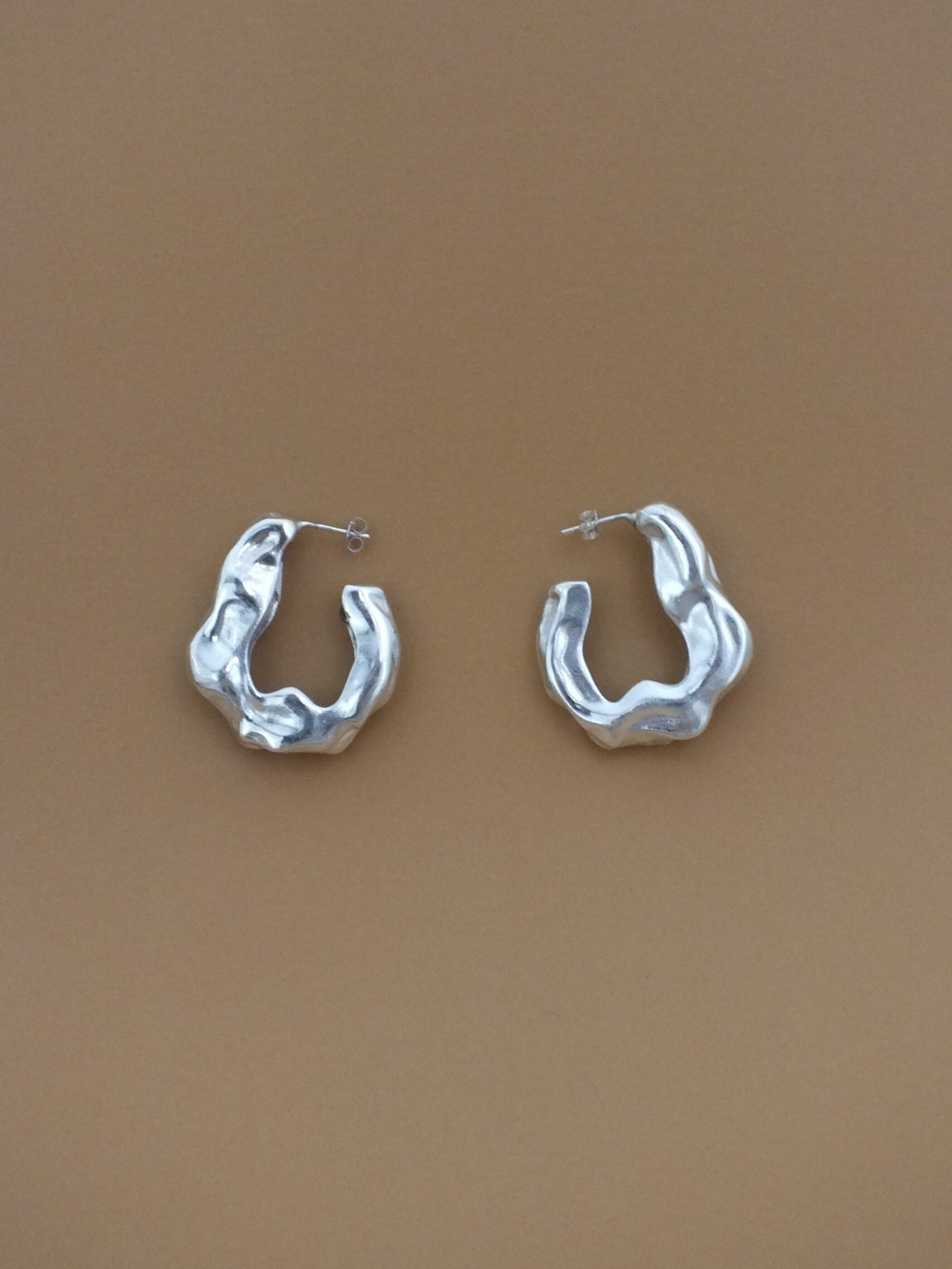 Wrinkled Hoop Earrings - Image 6