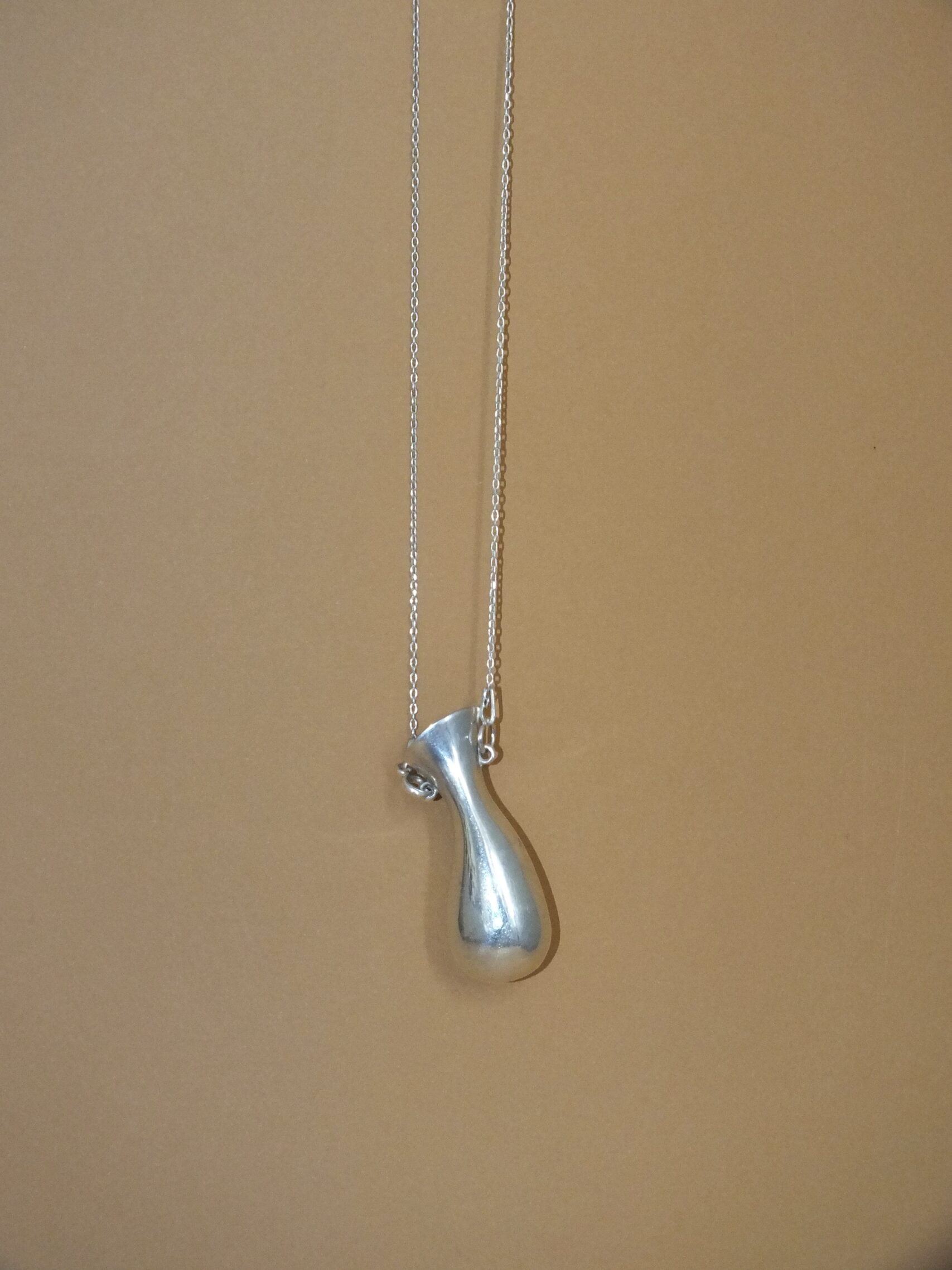 Silver Vase Necklace - Image 5