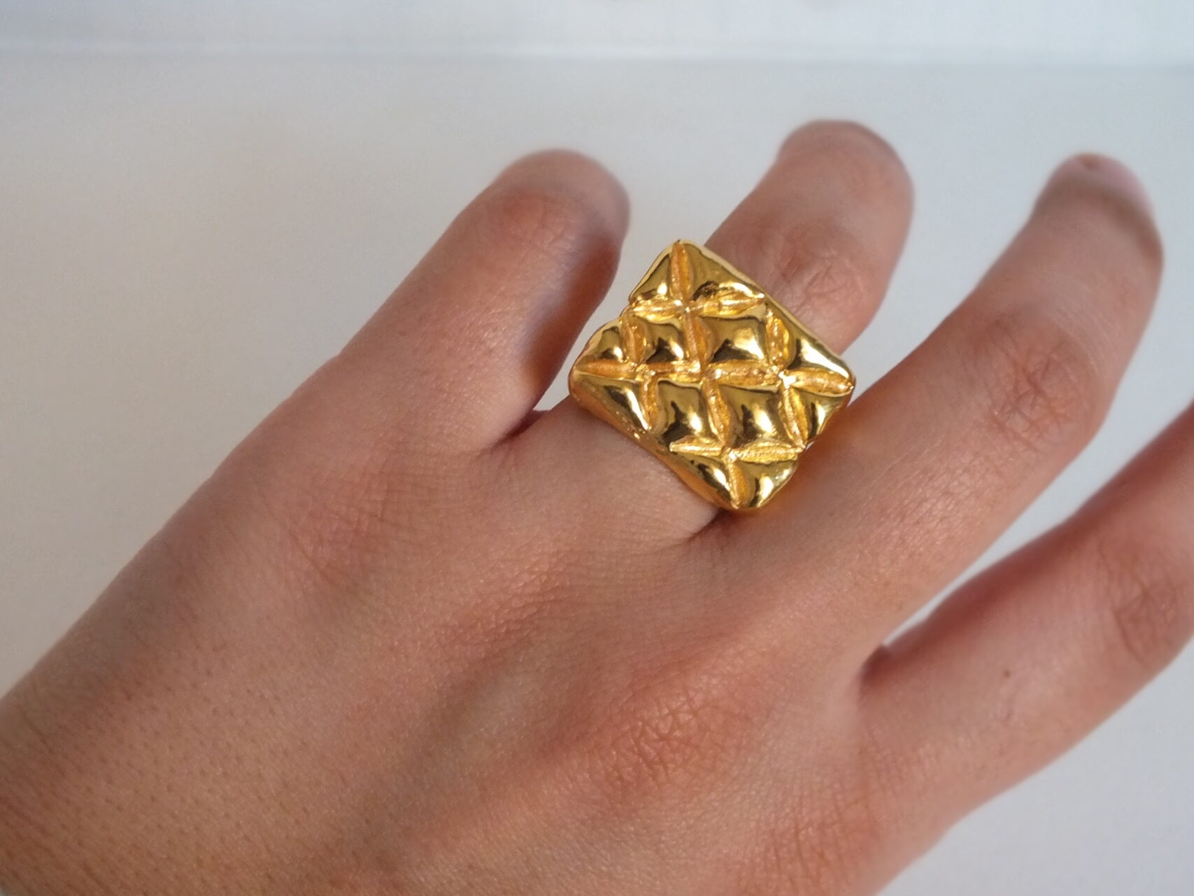 Honeycomb Gold Ring - Image 2